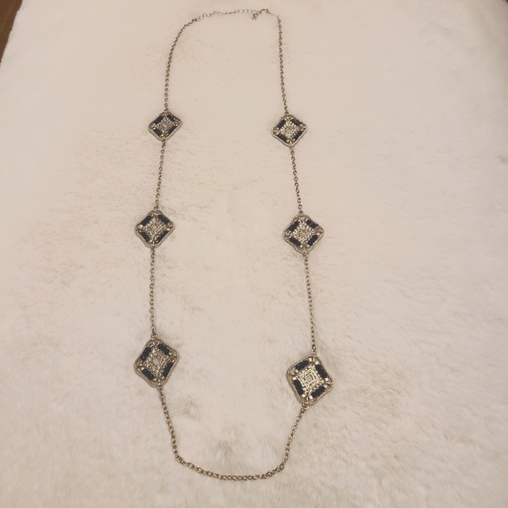 Long necklace